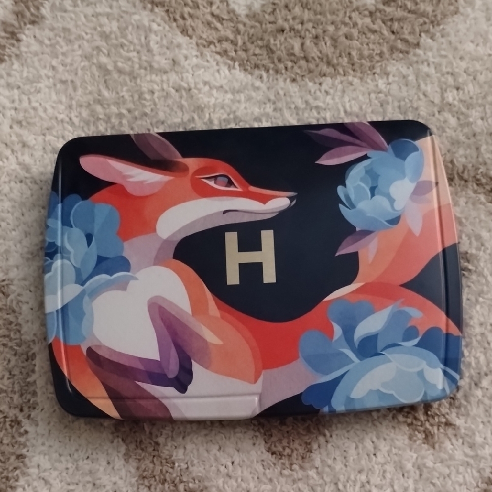 Hourglass Blush Palette with Fox Design